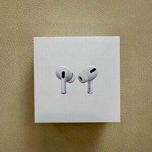 Apple AirPods Pro with MagSafe Charging Case (1st gen)